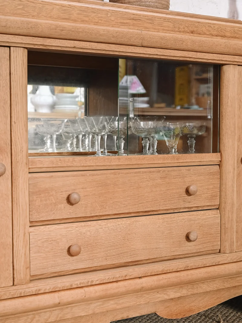 Gilbert, le buffet en bois massif travaillé N°1846