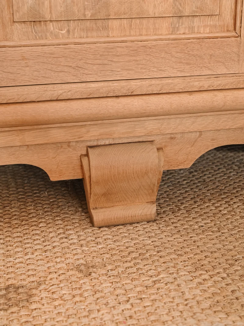 Gilbert, le buffet en bois massif travaillé N°1846