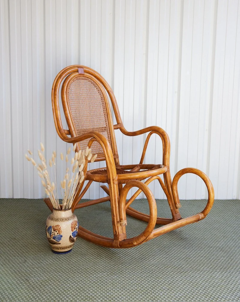 Alibert, le rocking-chair en rotin N°103