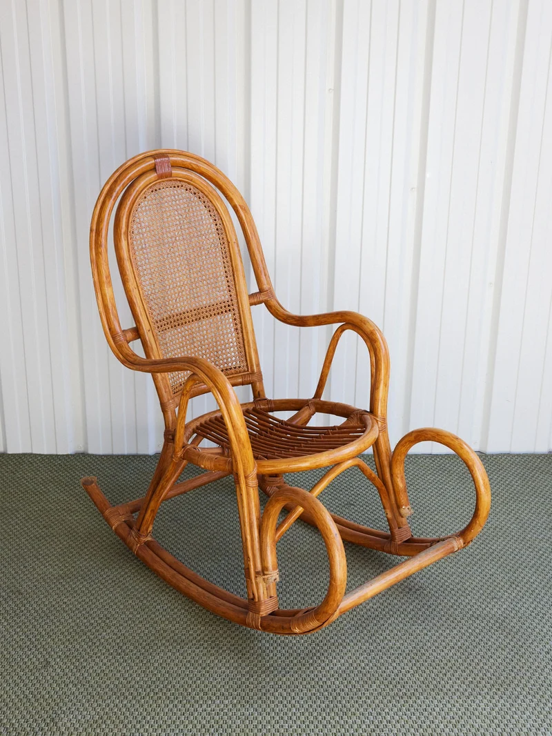 Alibert, le rocking-chair en rotin N°103