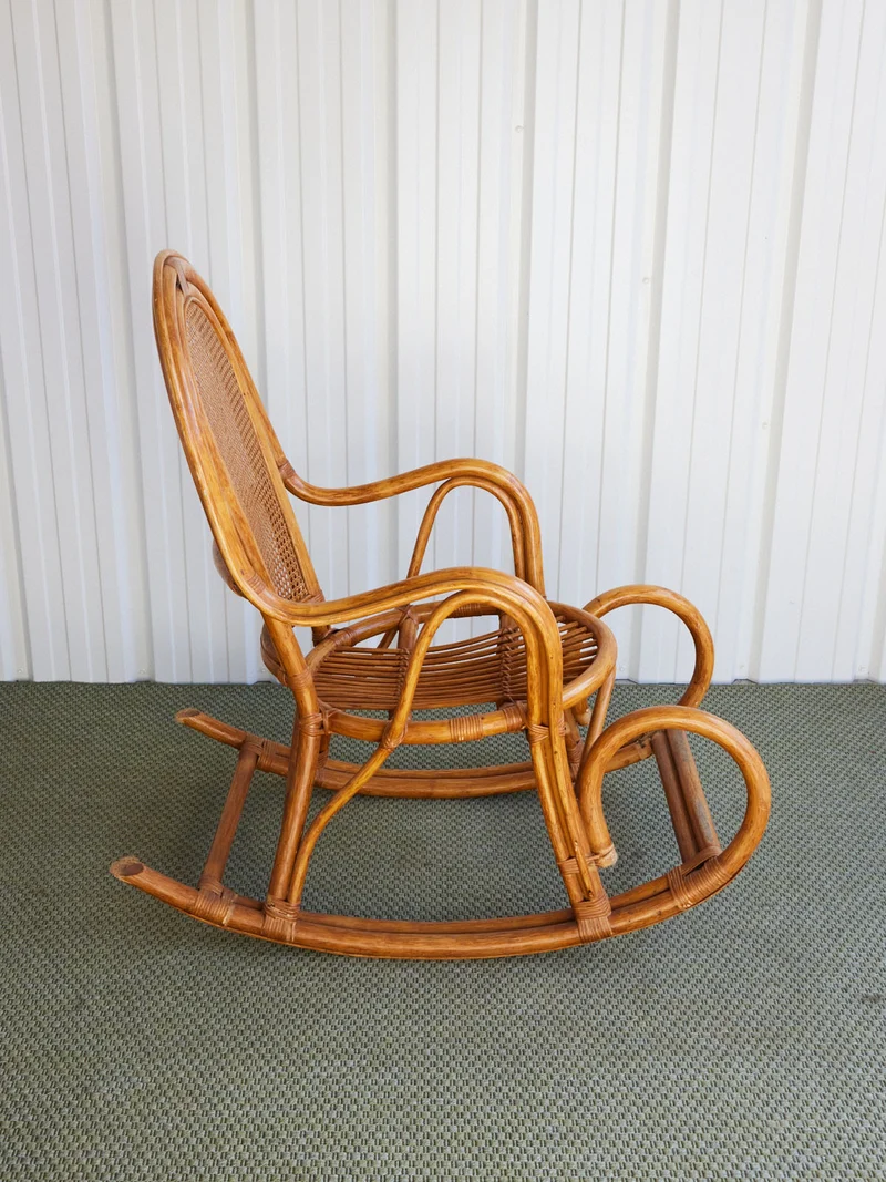 Alibert, le rocking-chair en rotin N°103