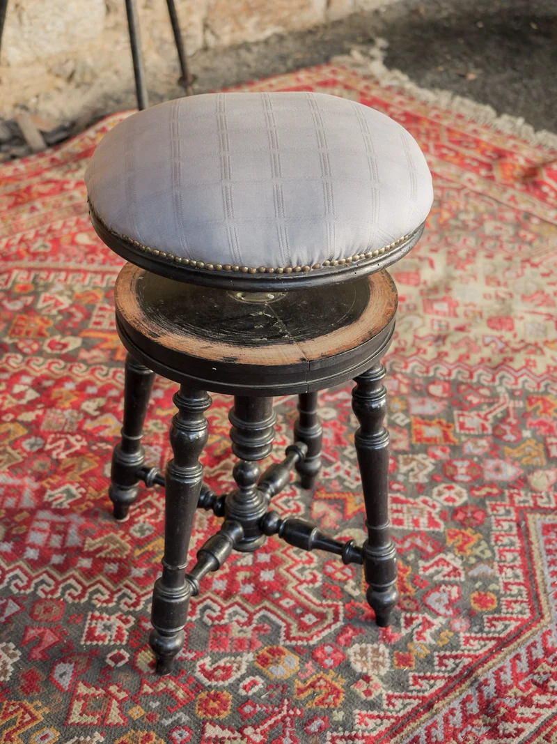 Axel, le tabouret de piano style Napoléon III N°752
