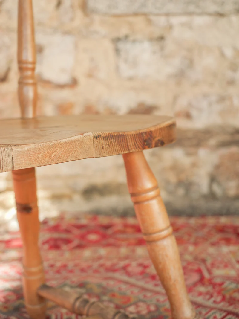 Claude, la chaise en bois rustique N°1635