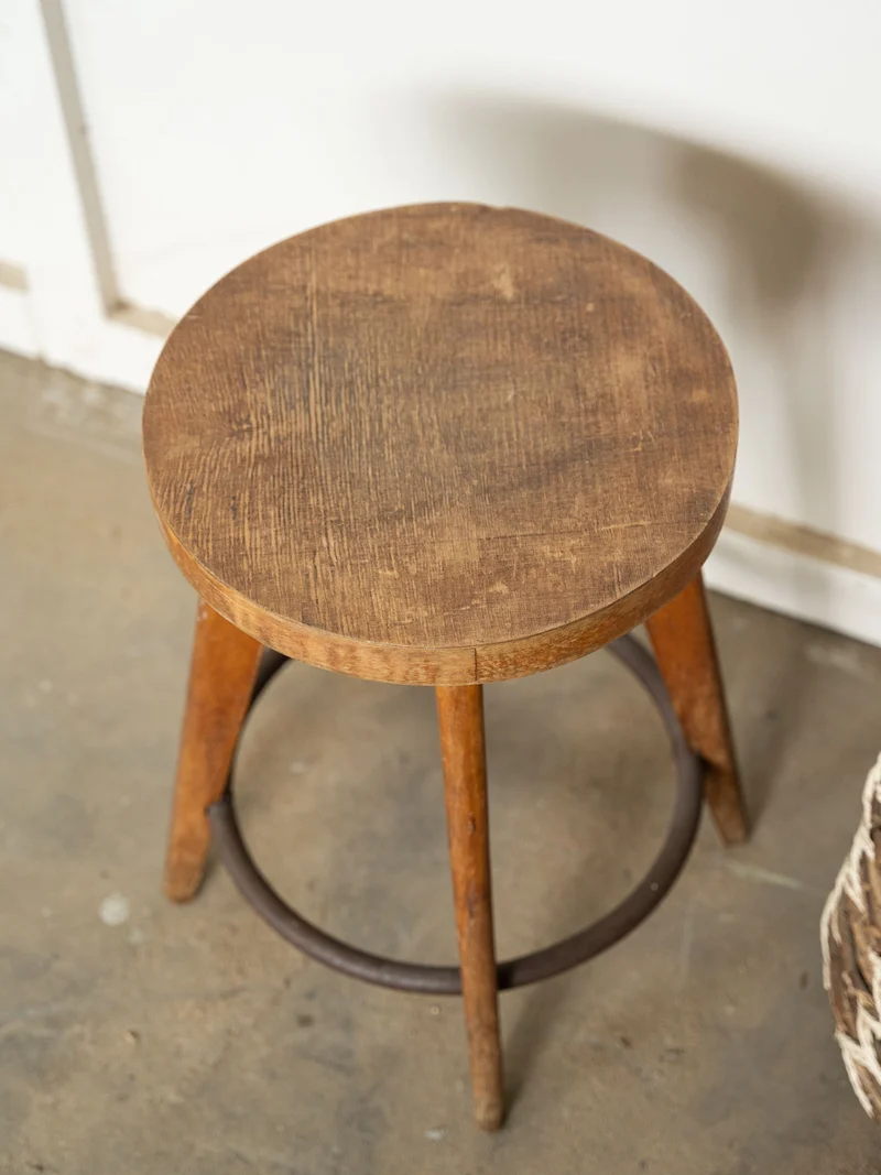 Regis, le tabouret en bois et métal N°1573