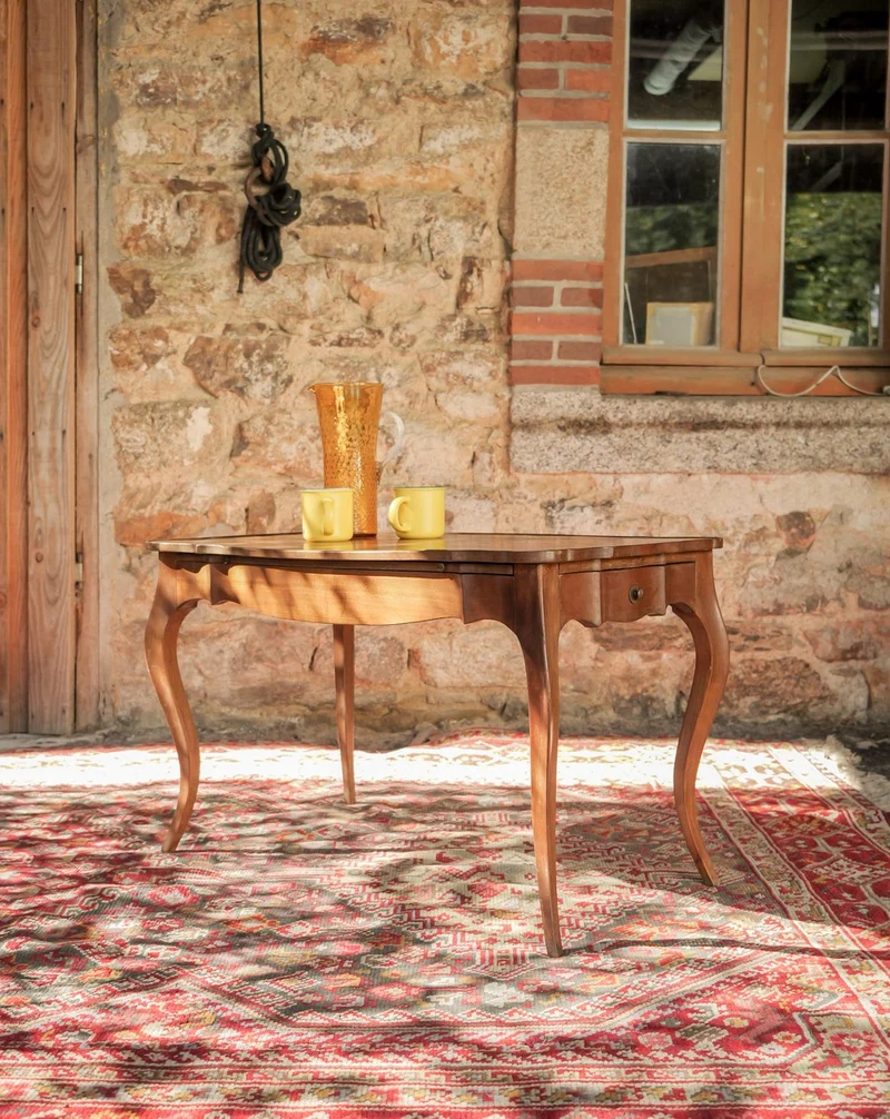 Léonie, la table basse aux pieds fuselés N°1171