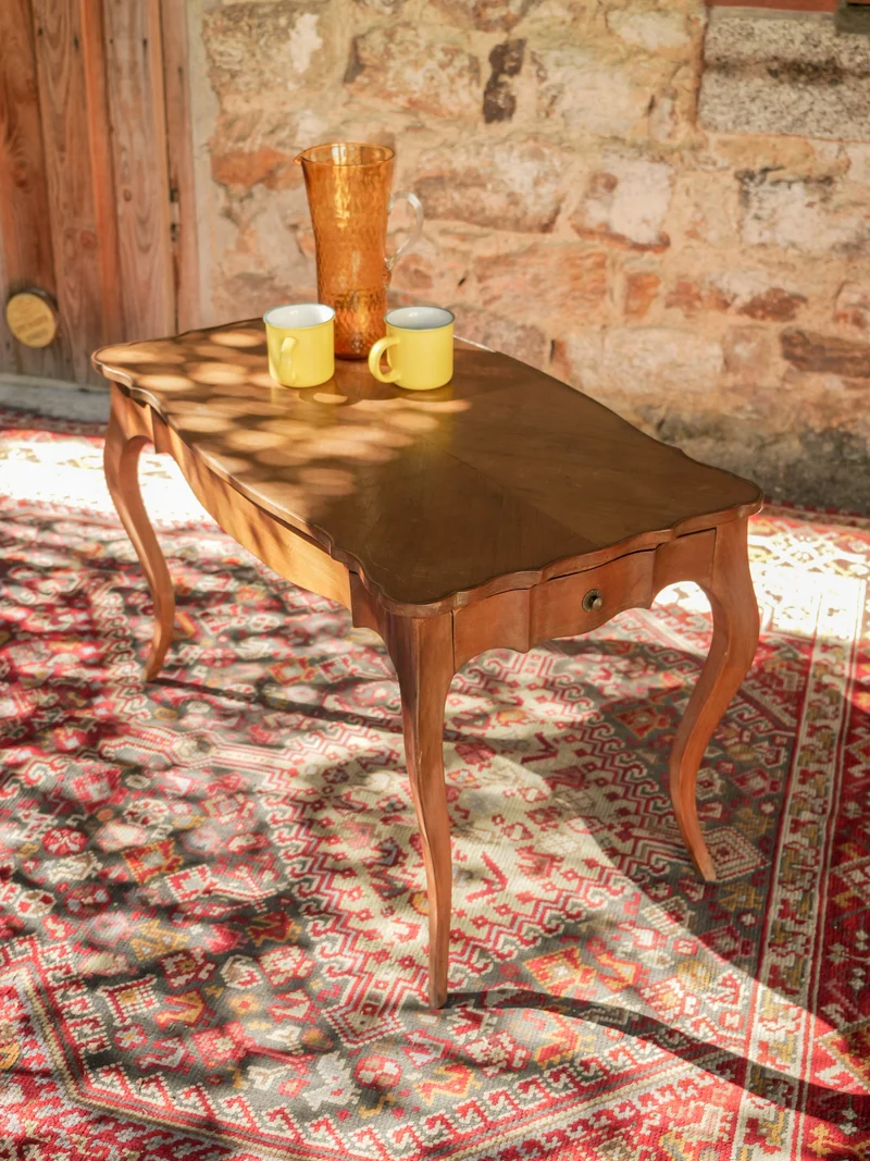Léonie, la table basse aux pieds fuselés N°1171