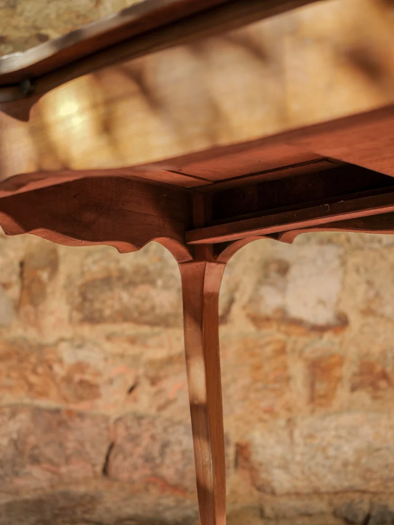 Léonie, la table basse aux pieds fuselés N°1171