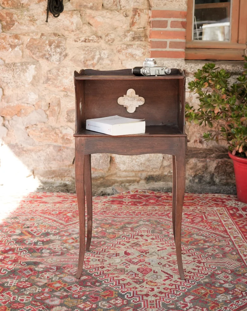 Francine, la table d'appoint au tiroir secret N°1585