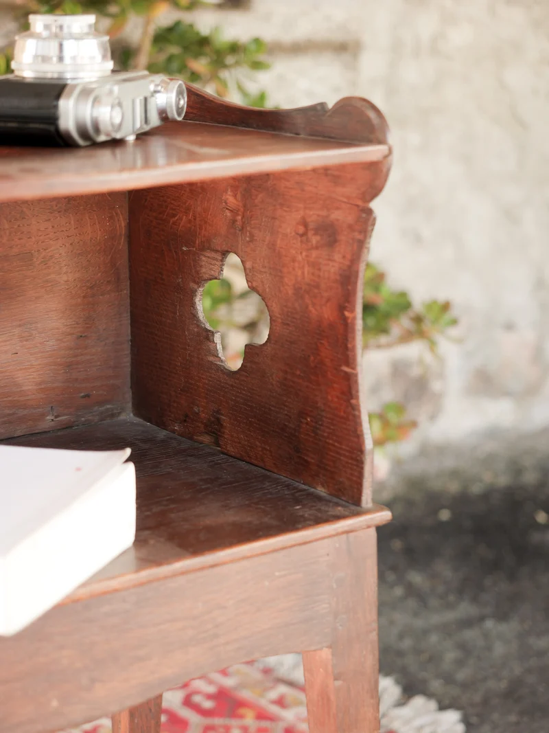 Francine, la table d'appoint au tiroir secret N°1585