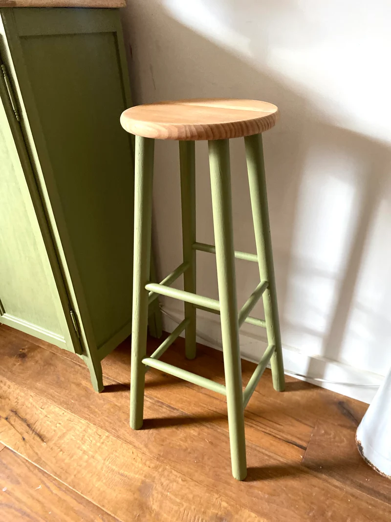 Tabouret en bois ancien