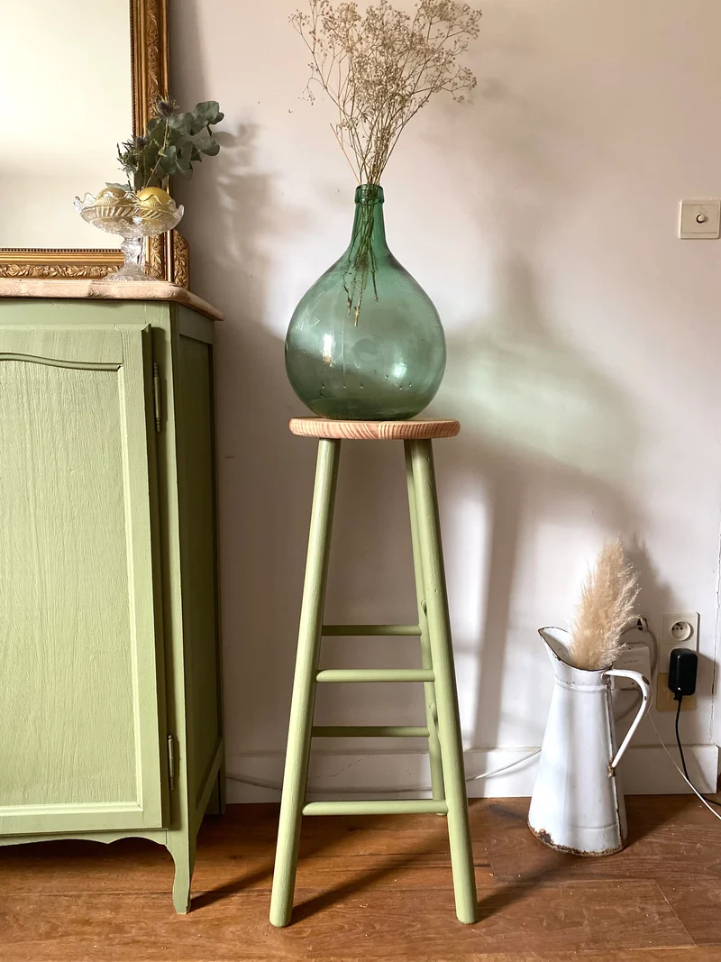 Tabouret en bois ancien