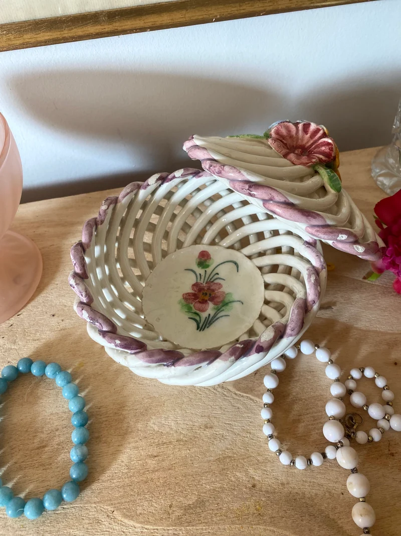 Boîte à bijoux en céramique tressée