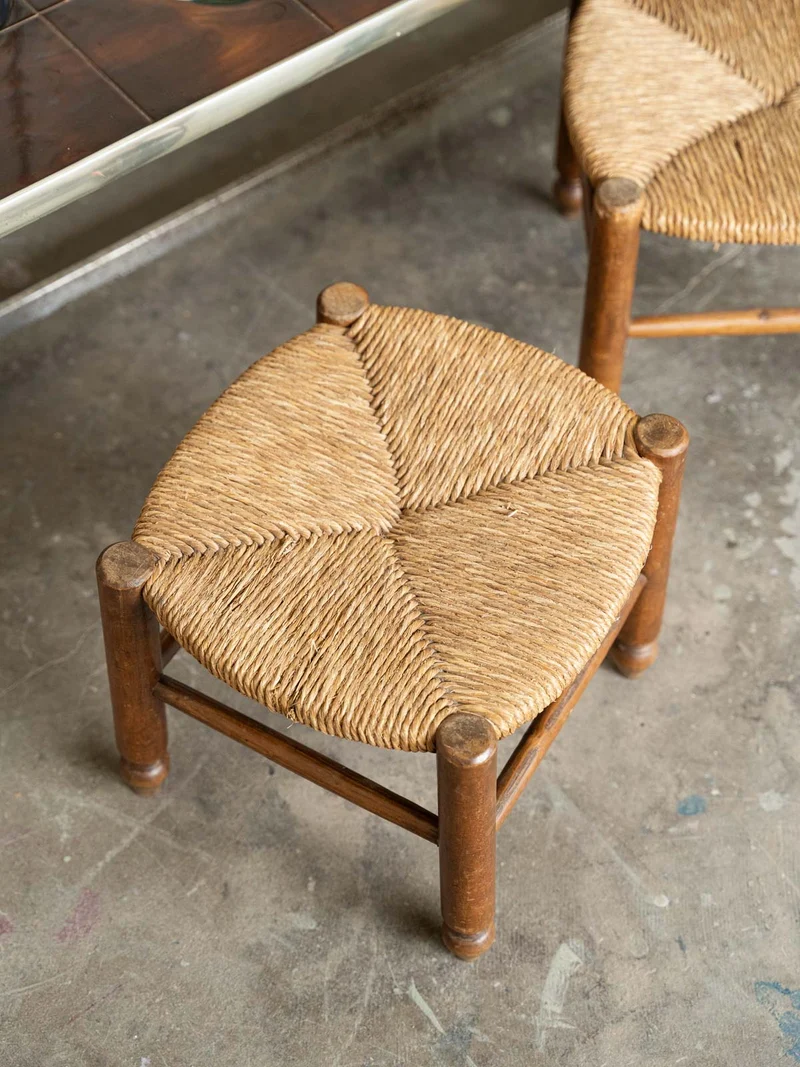 Regis, la paire de petits tabourets N°1572