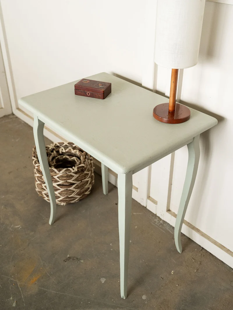 Francine, la petite table d'appoint N°1591