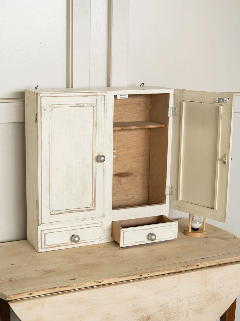 Gaëlle, l'armoire à pharmacie en bois N°1569