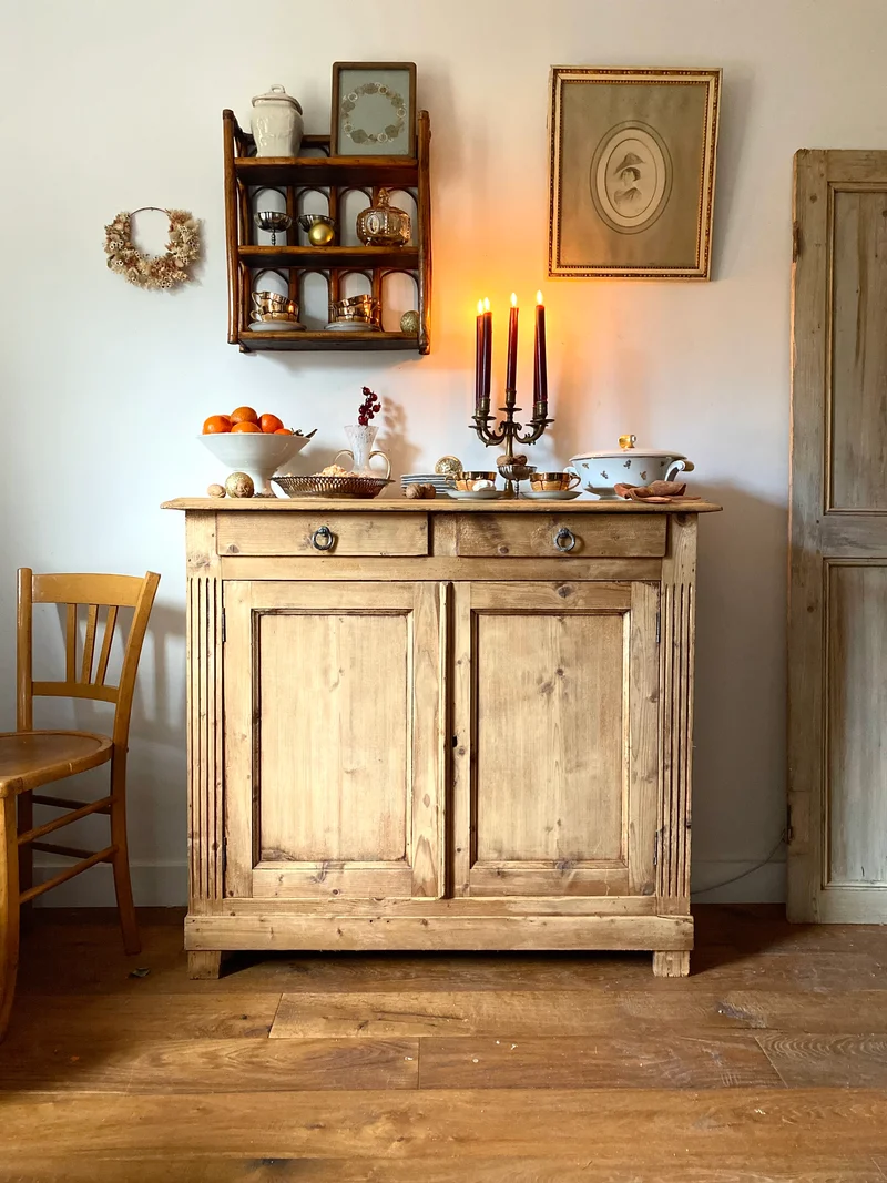 Buffet parisien en bois ancien