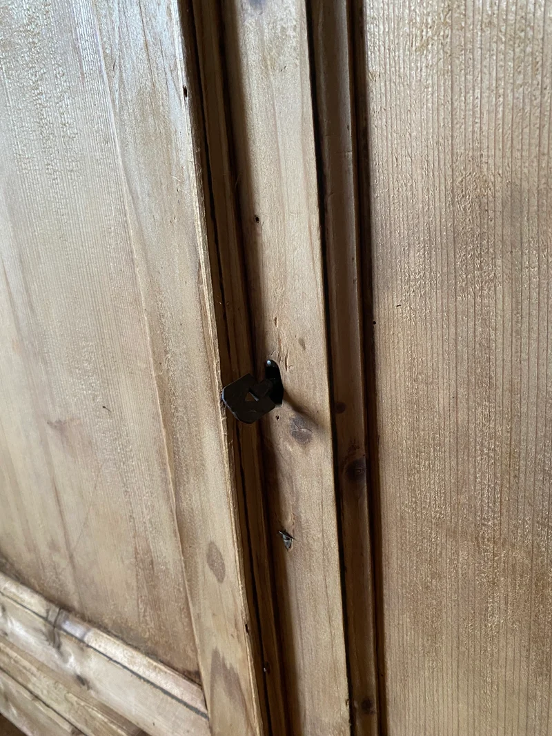 Buffet parisien en bois ancien