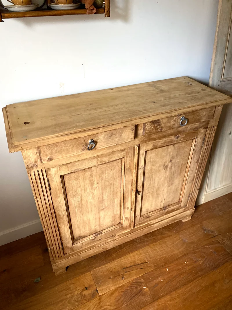 Buffet parisien en bois ancien