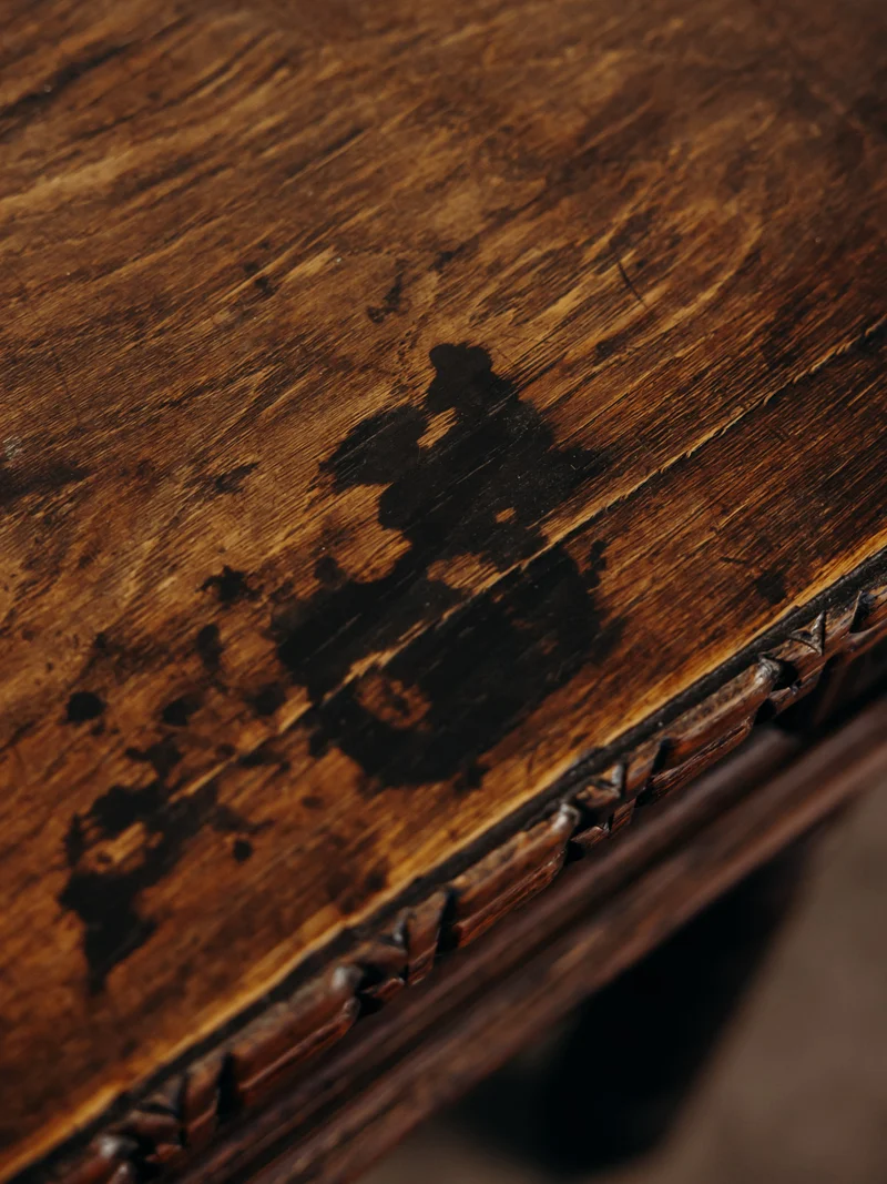 Billie, la table de jeux style Louis XIII en chêne N°16