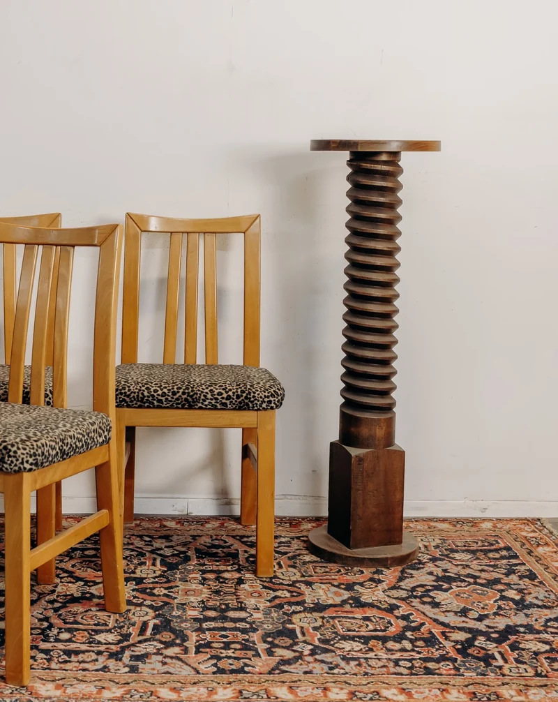Claude, le lot de 4 chaises en tissu léopard N°1632