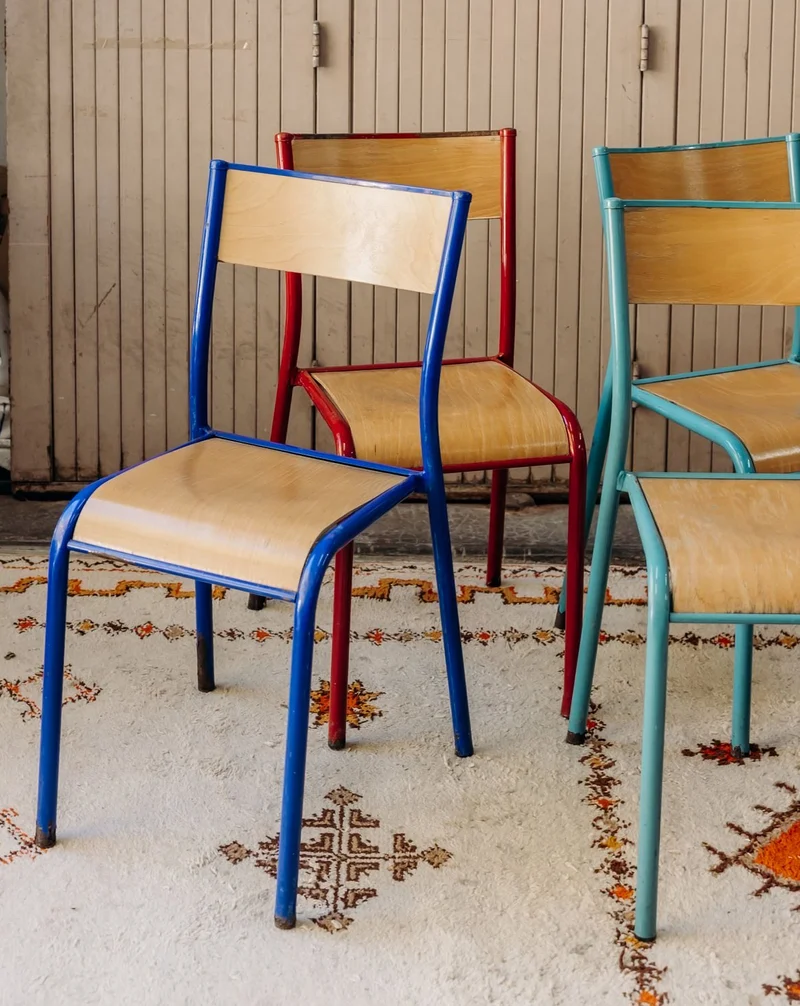 Alma, la chaise d'écolier à la structure bleu électrique N°1957