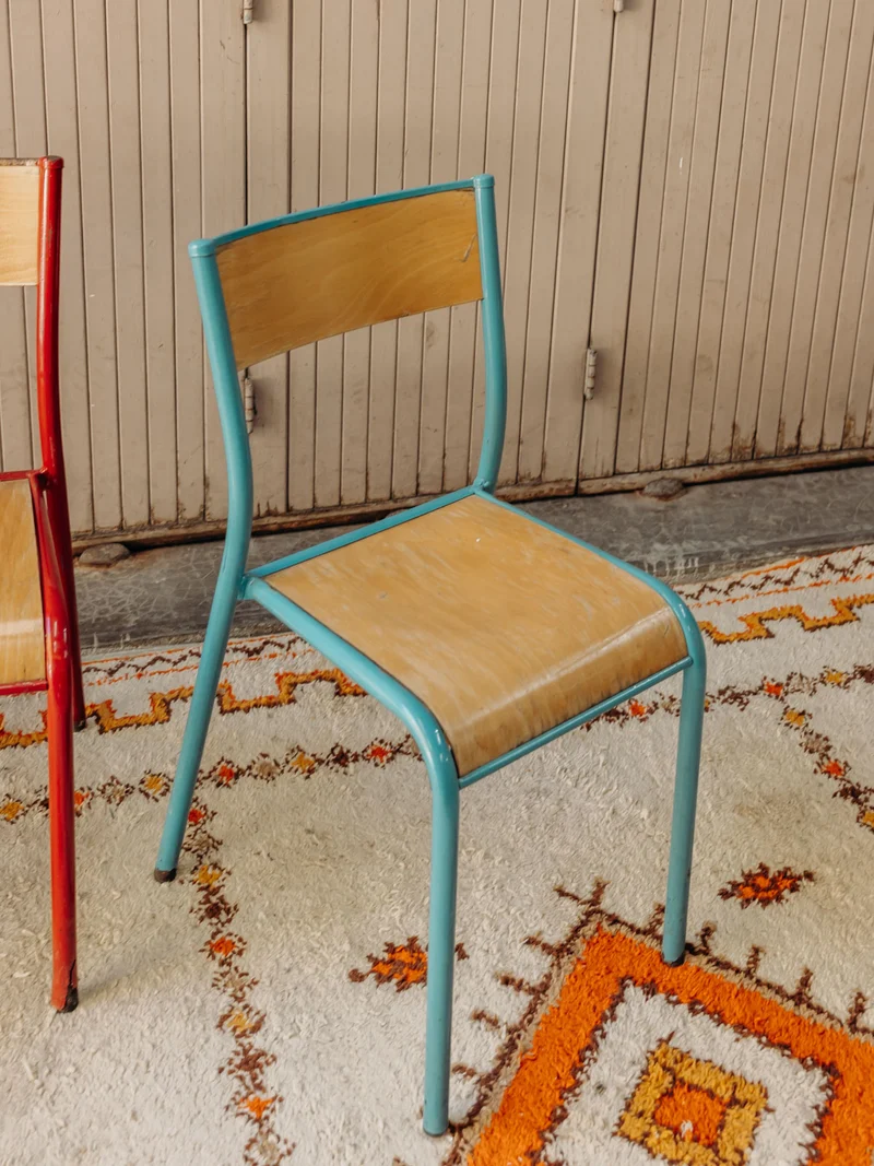 Alma, la chaise d'écolier à la structure bleu ciel N°1959