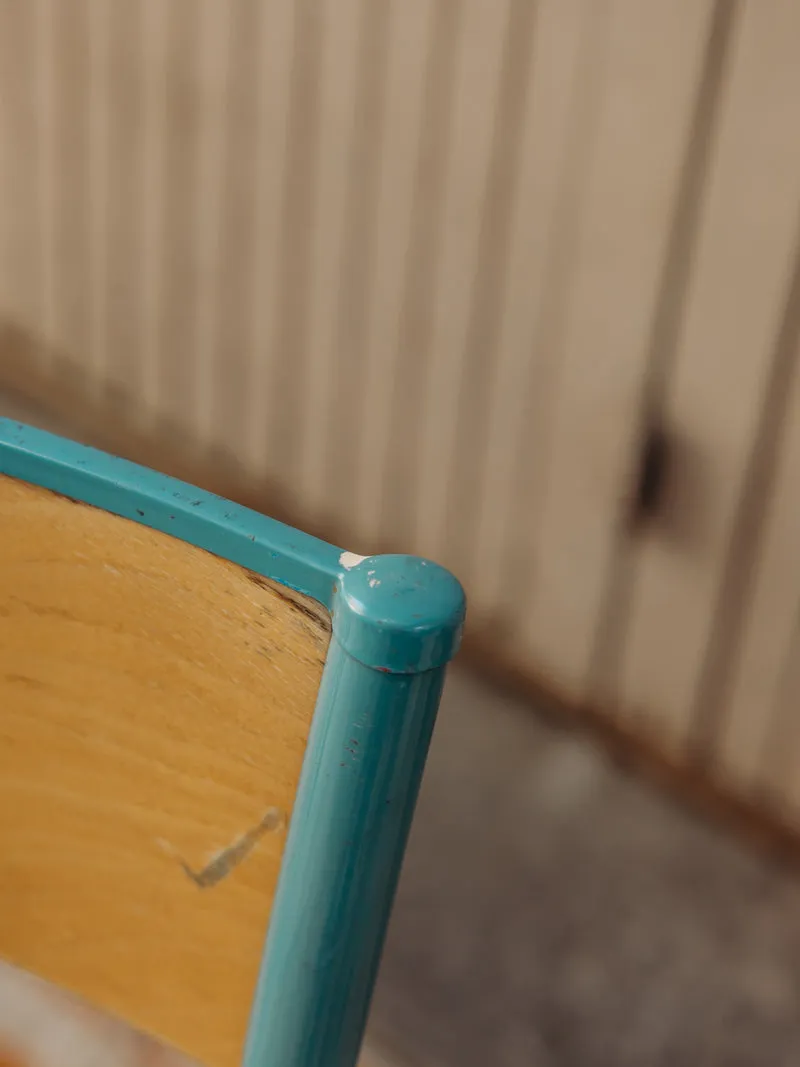 Alma, la chaise d'écolier à la structure bleu ciel N°1959