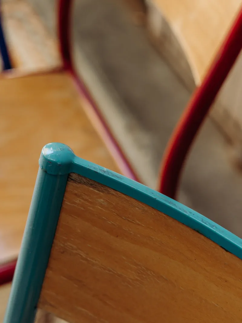 Alma, la chaise d'écolier à la structure bleu ciel N°1959