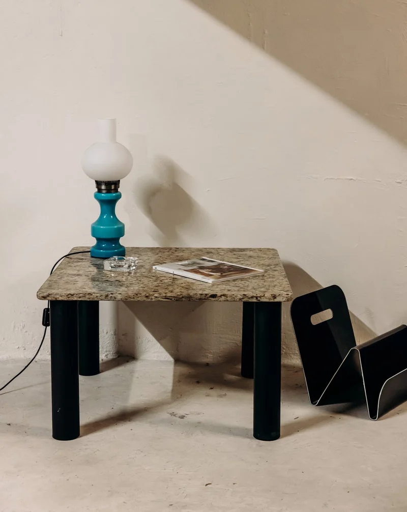 Marie-Pierre, la table basse en granite et métal N°95