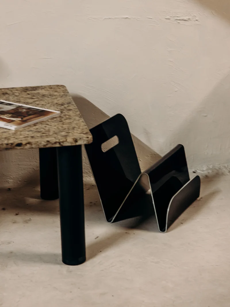 Marie-Pierre, la table basse en granite et métal N°95