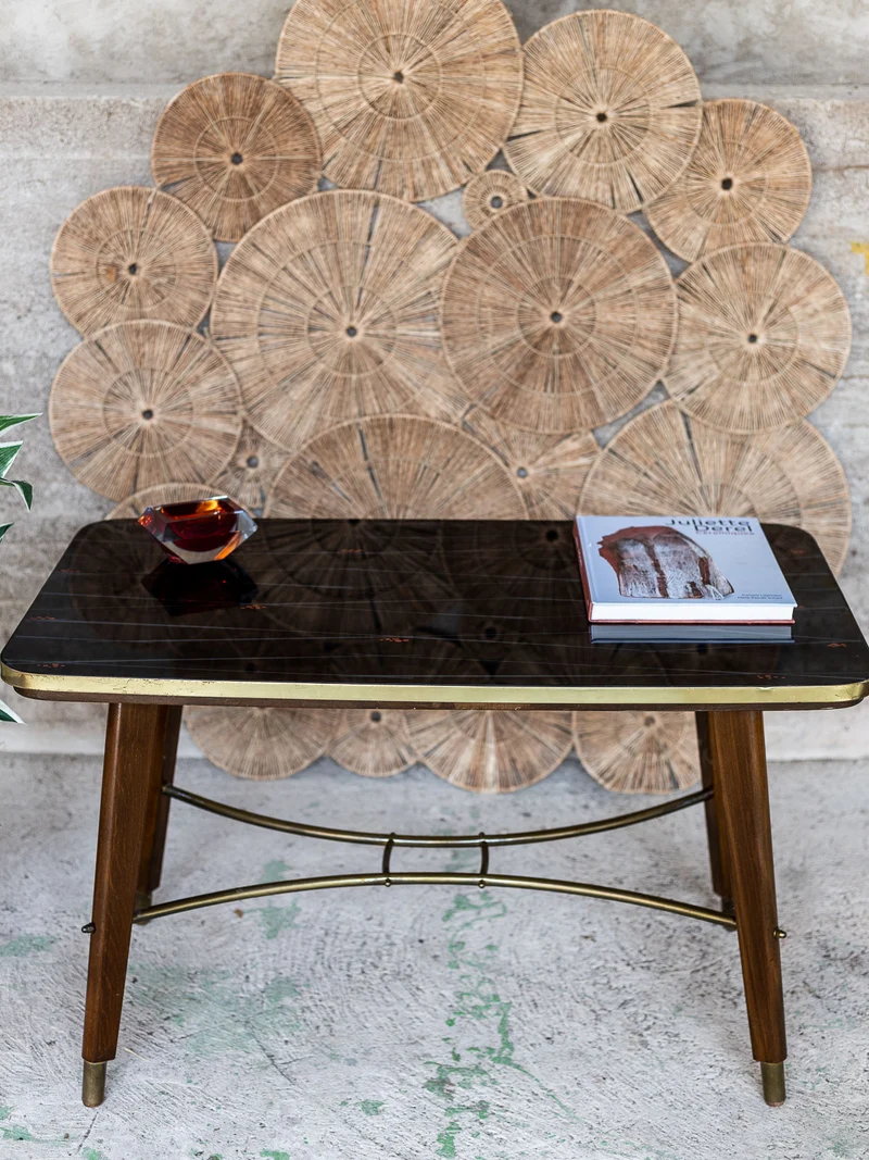 Donna, l'élégante table basse N°1578