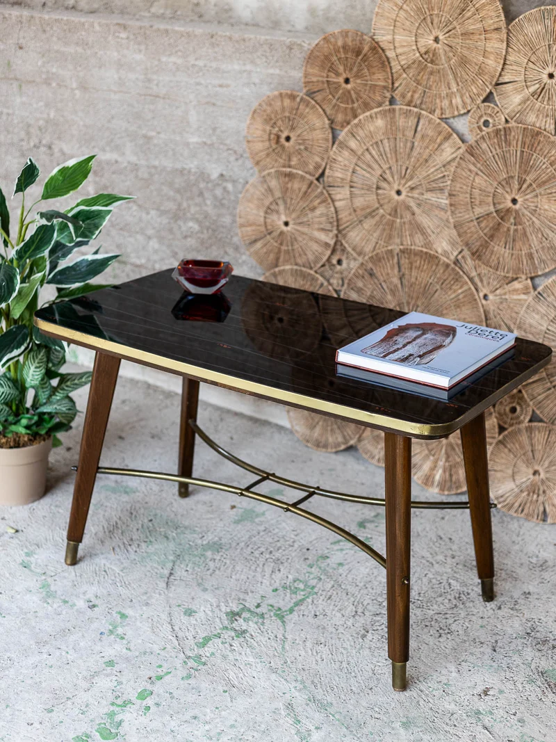 Donna, l'élégante table basse N°1578