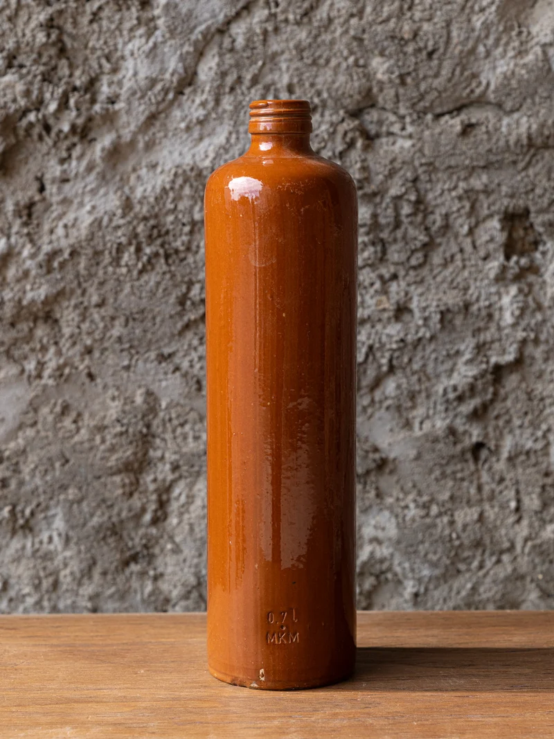 Alix, le lot de deux bouteilles en grès N°1174