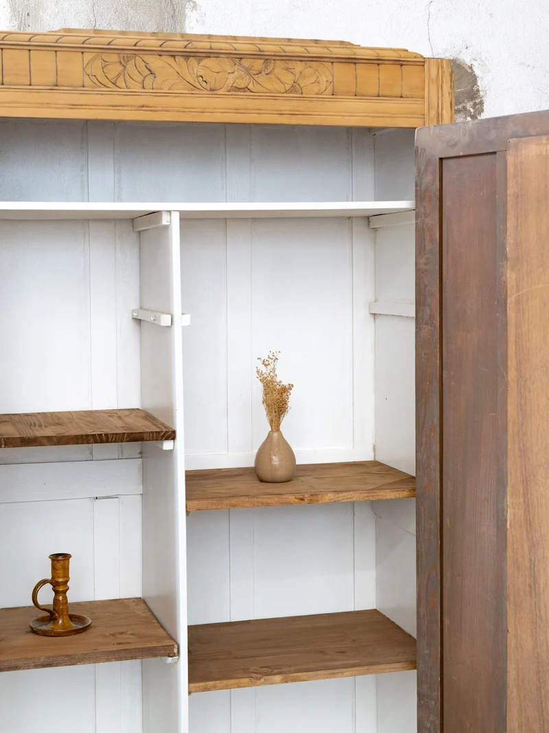 Blandine, l'armoire Art Nouveau en bois avec miroir N°517