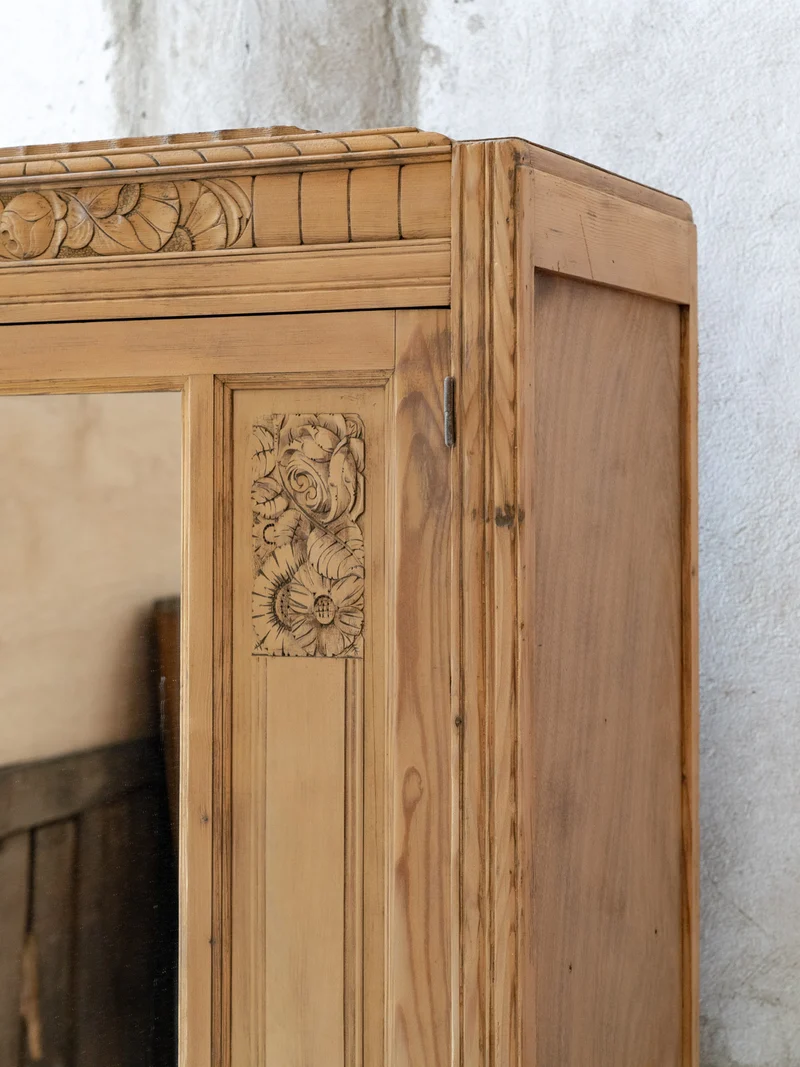 Blandine, l'armoire Art Nouveau en bois avec miroir N°517