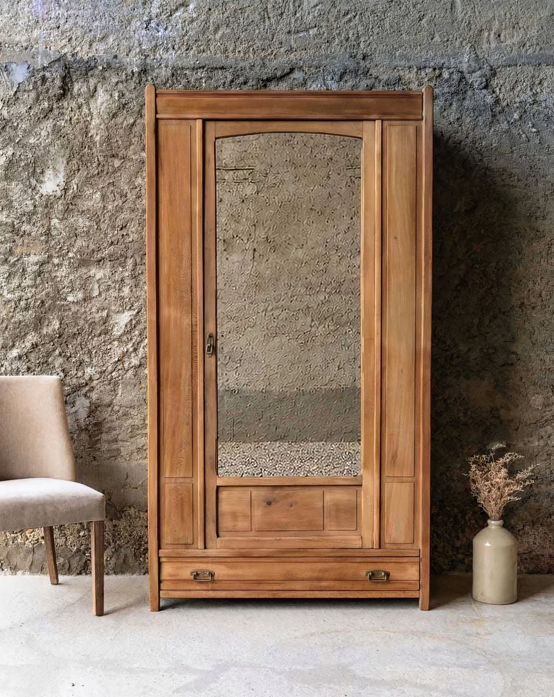 Blandine, l'armoire en pin massif avec miroir N°515
