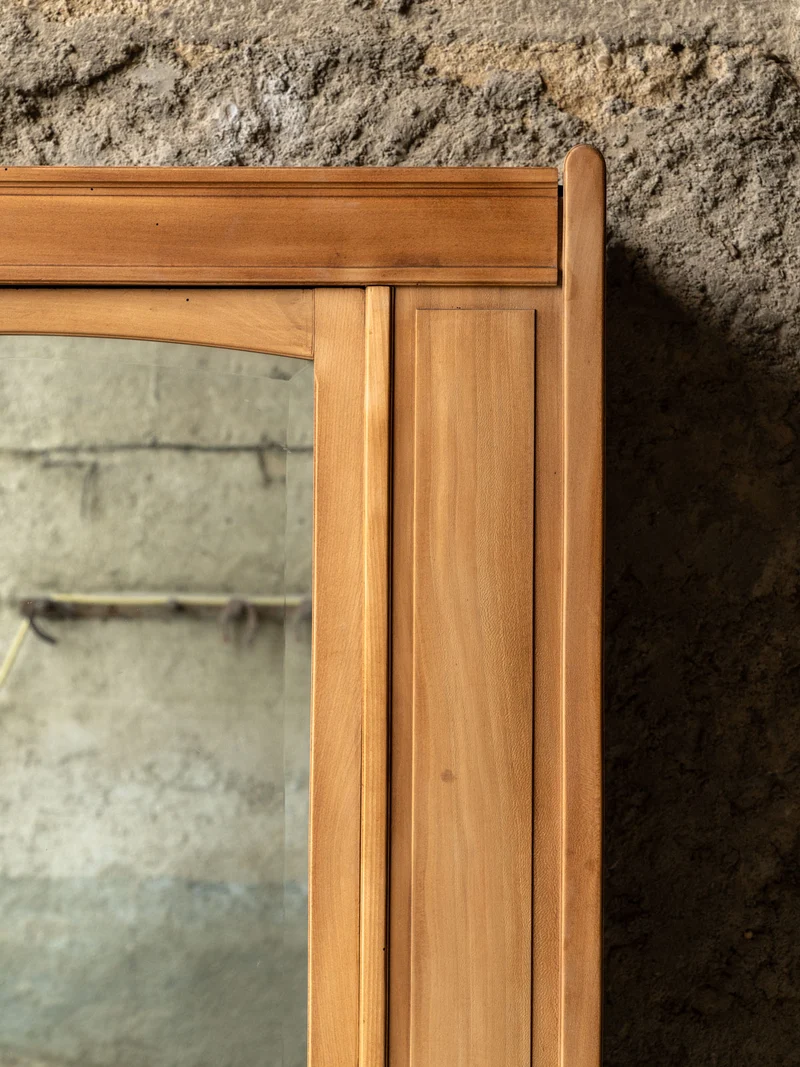 Blandine, l'armoire en pin massif avec miroir N°515