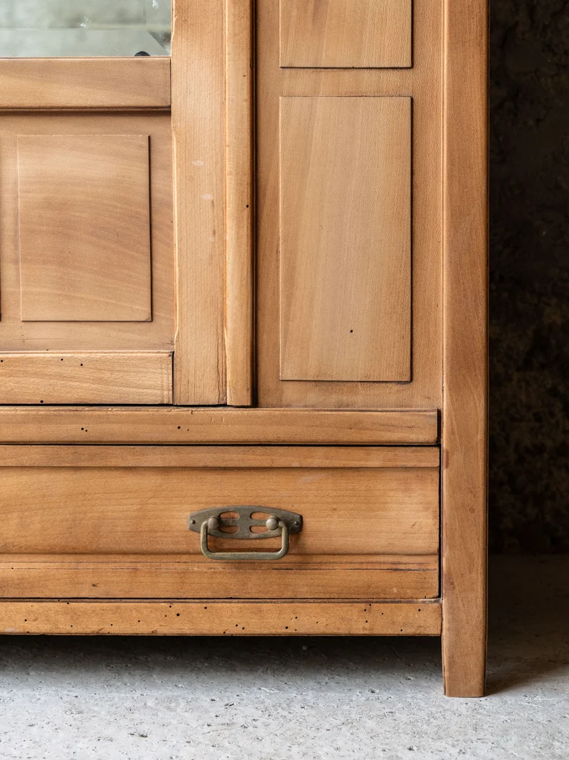 Blandine, l'armoire en pin massif avec miroir N°515