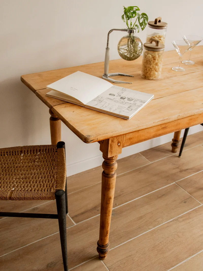 Romy, la table à manger de ferme rustique N°1489