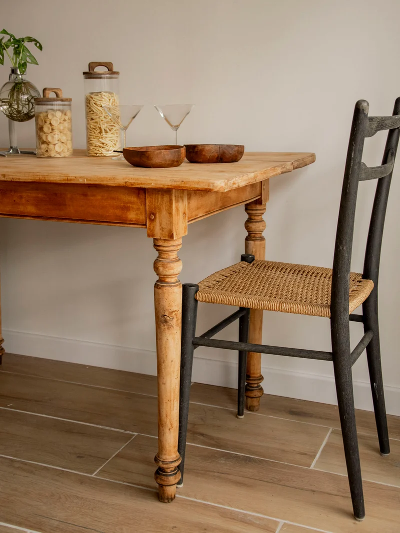 Romy, la table à manger de ferme rustique N°1489