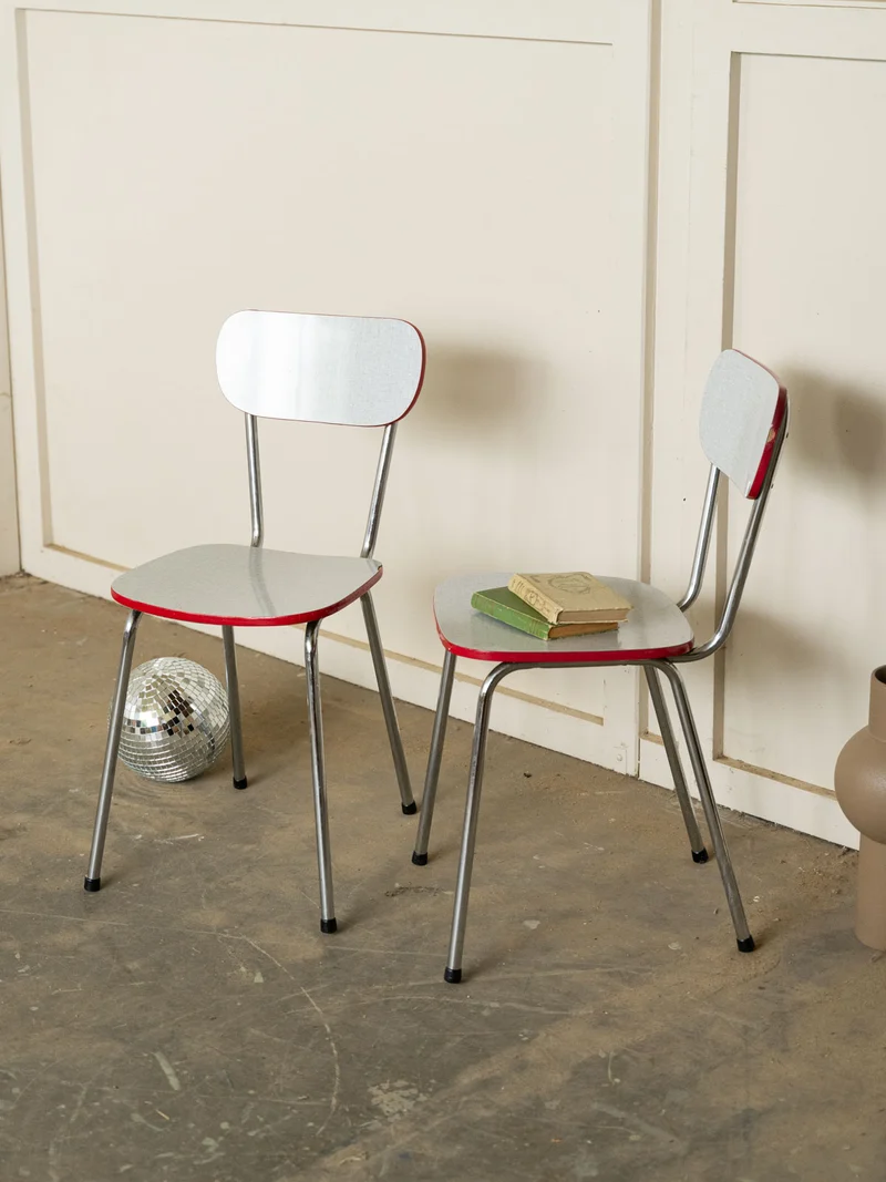 Alma, la paire de chaises en formica N°1988