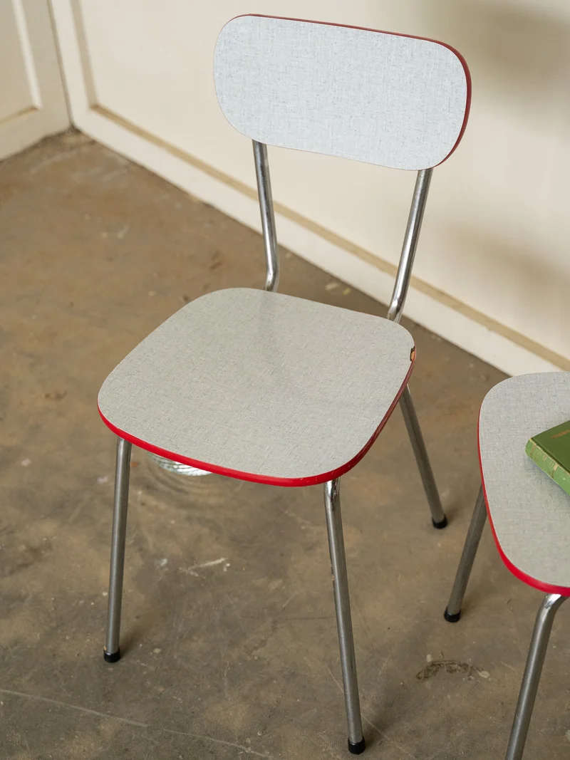 Alma, la paire de chaises en formica N°1988
