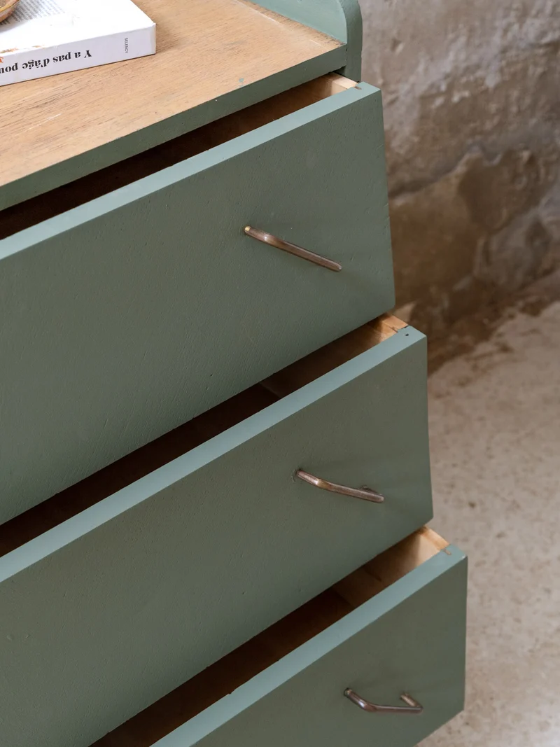 Olga, la commode vintage en bois vert N°1100