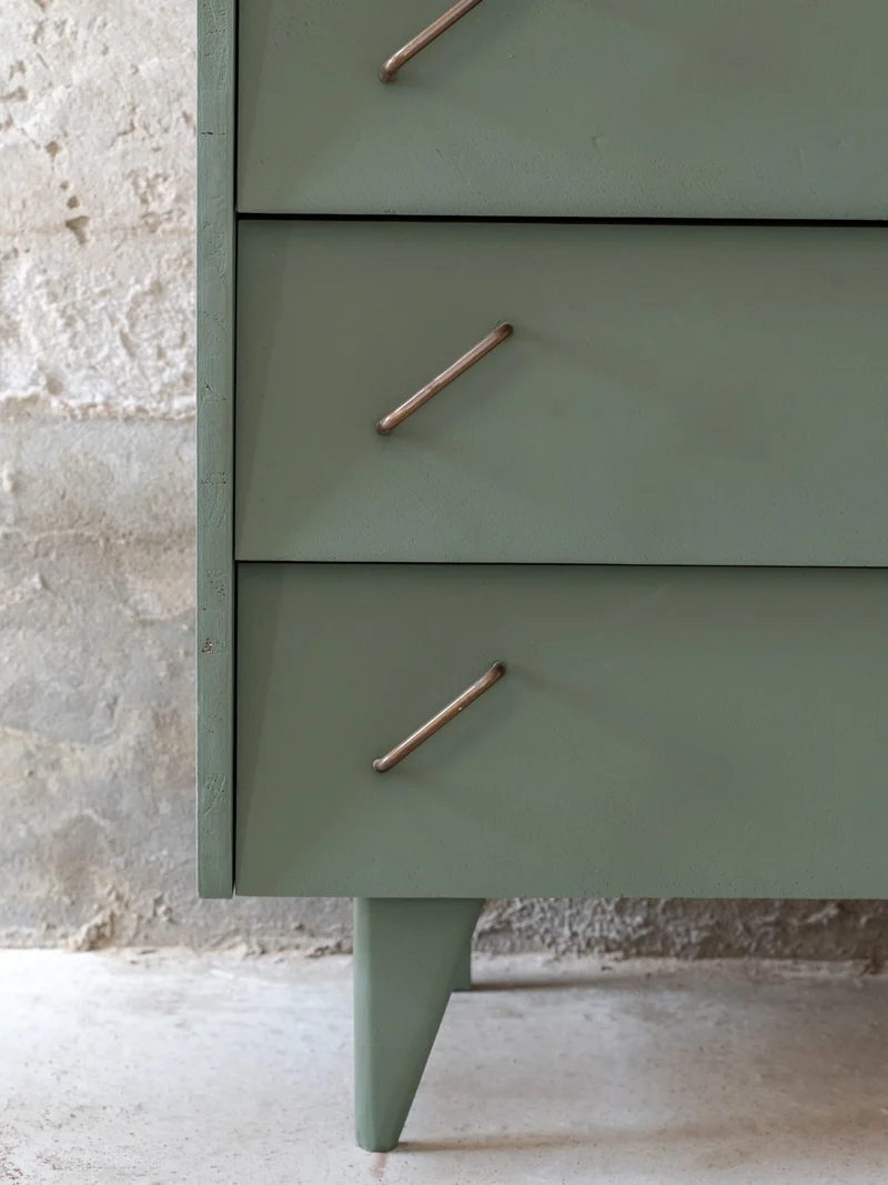 Olga, la commode vintage en bois vert N°1100