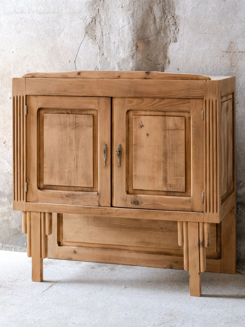 Gilbert, le petit buffet Art déco en bois clair N°1875
