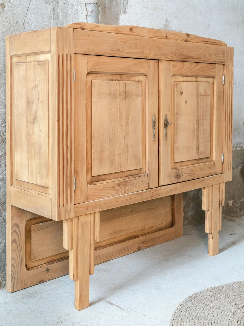 Gilbert, le petit buffet Art déco en bois clair N°1875