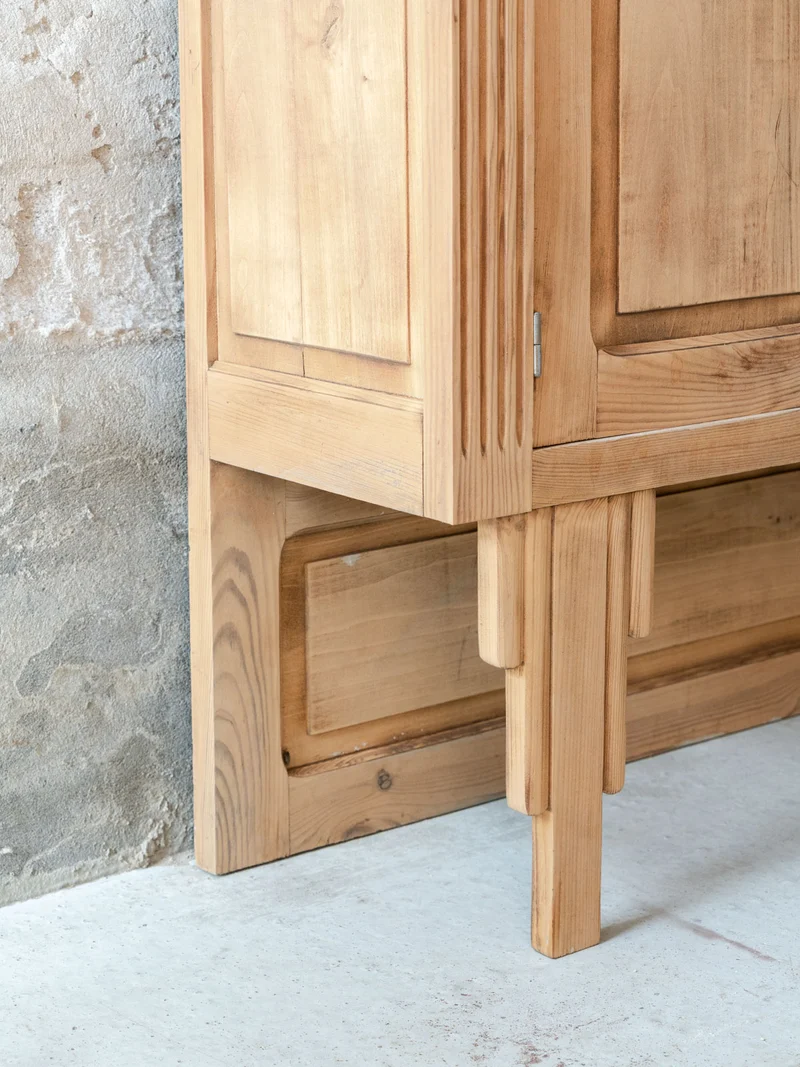 Gilbert, le petit buffet Art déco en bois clair N°1875