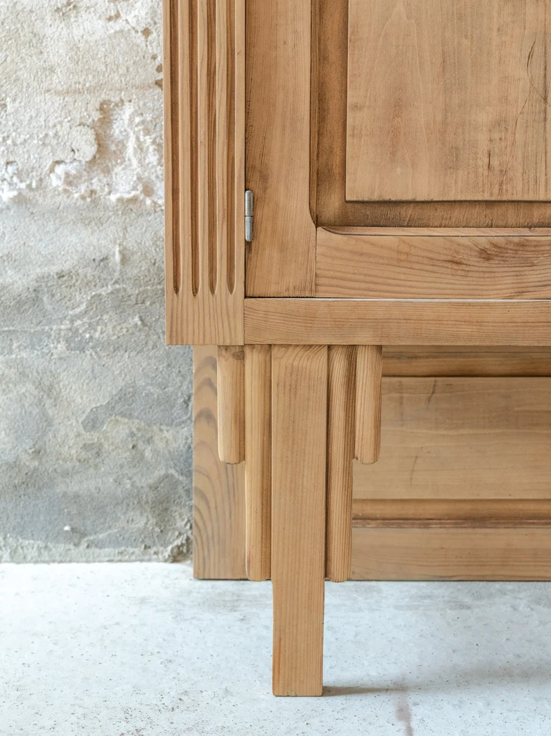 Gilbert, le petit buffet Art déco en bois clair N°1875