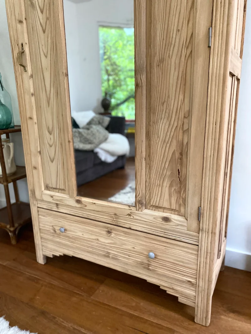 Armoire Art deco en bois massif