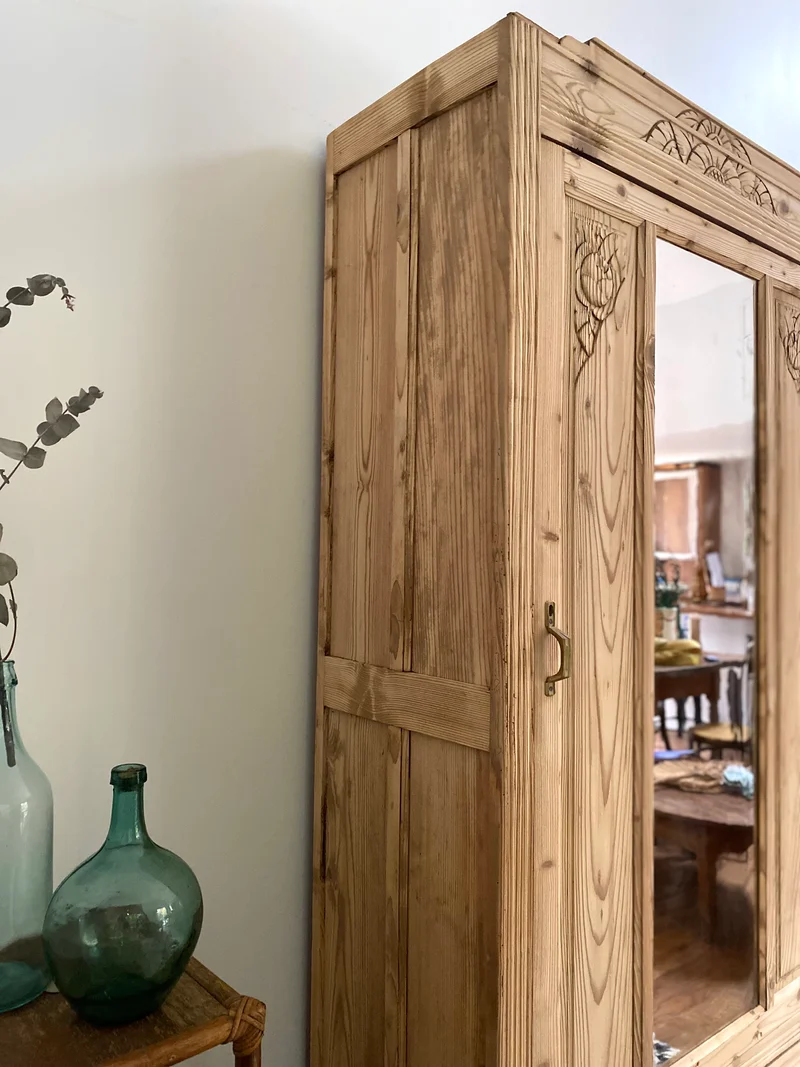 Armoire Art deco en bois massif